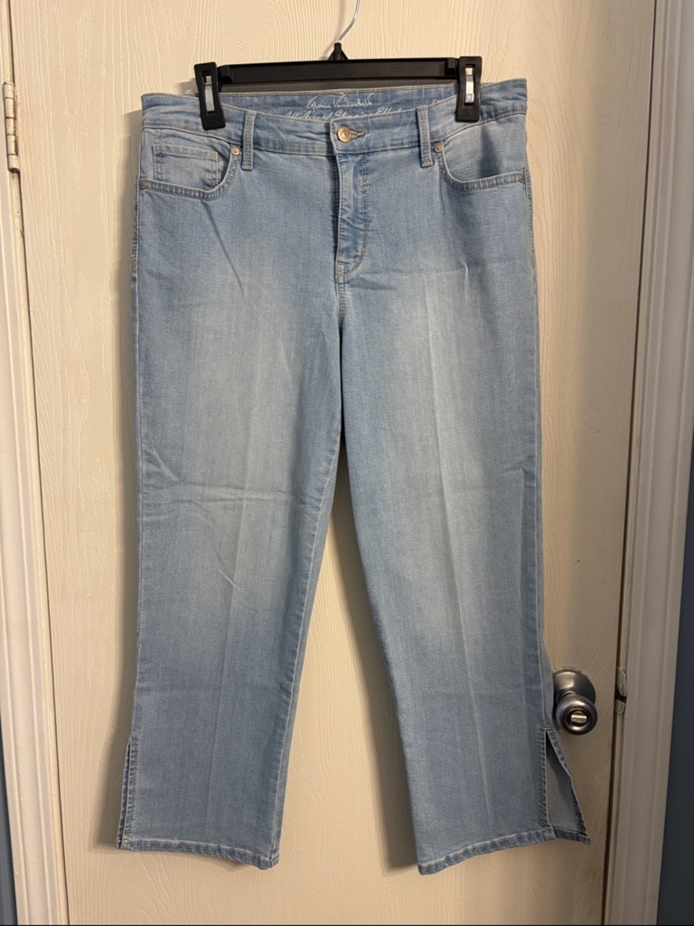 Gloria Vanderbilt Light Blue Straight Leg Jeans with Ankle Slits